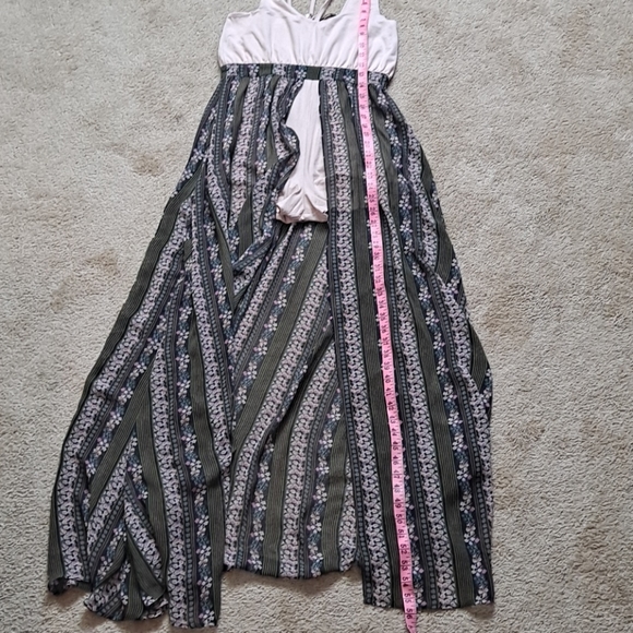 Pre-loved Love First Sight Floral Beige Jumpsuit - Picture 8 of 11